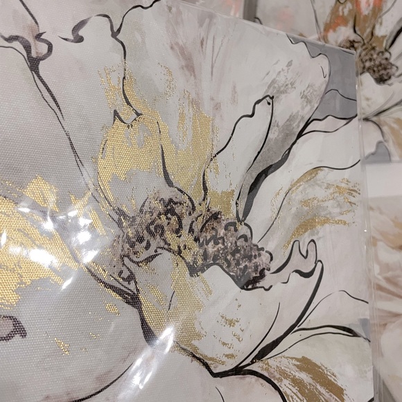 Metallic Floral wall decor - Picture 8 of 9